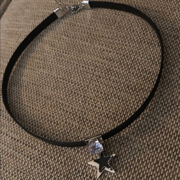 Black Choker Necklace with Star Pendant - Picture 1 of 3